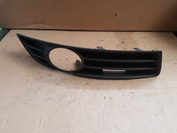 Grila proiector dreapta bara fata Volkswagen Passat B6 cod: 3C0853666A