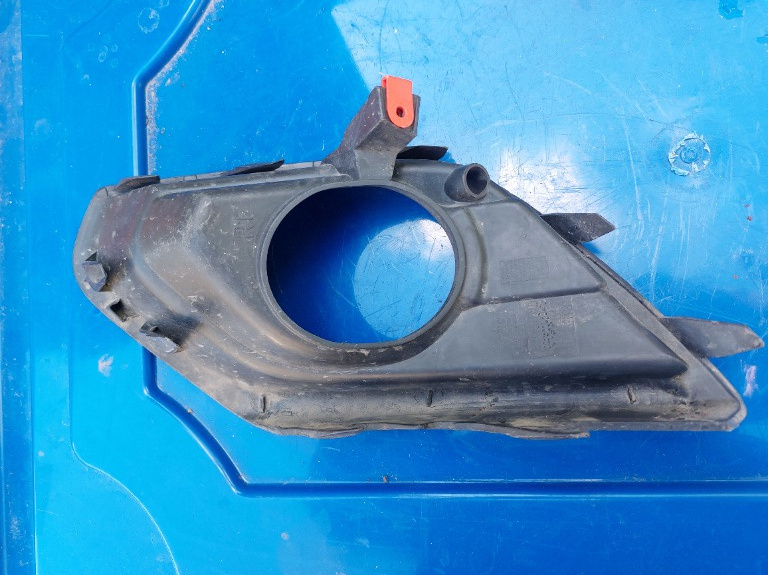 Grila proiector dreapta Opel Corsa E cod