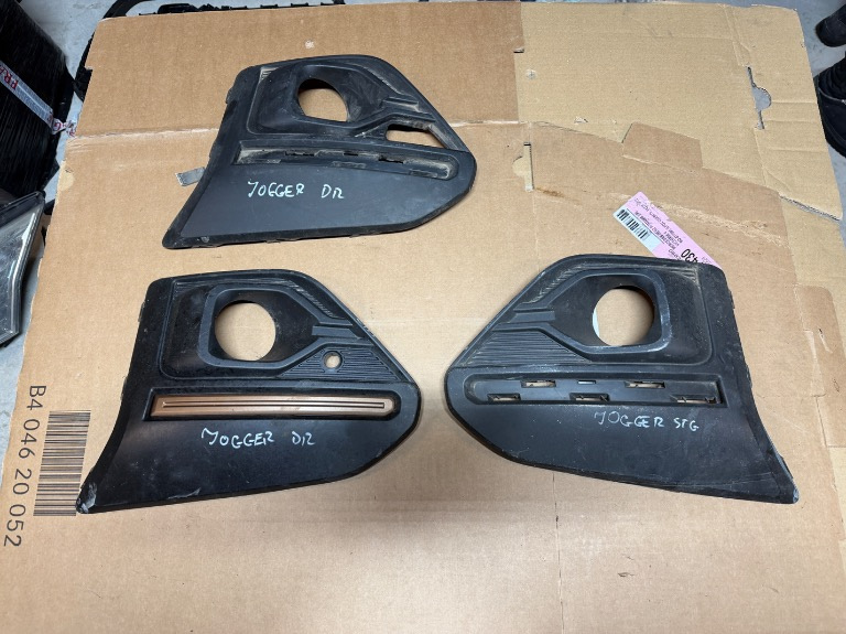 Grila proiector dreapta / stanga Dacia Jogger Sandero Stepway 2020/2021/2022/2023/2024
