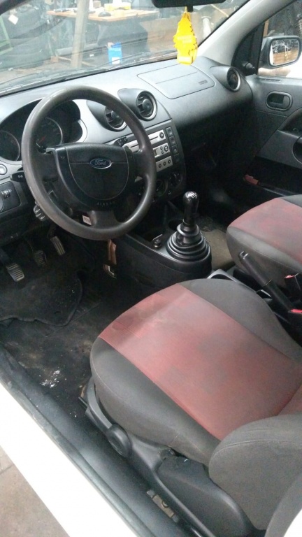 Grila proiector Ford Fiesta 2004 Hatchba