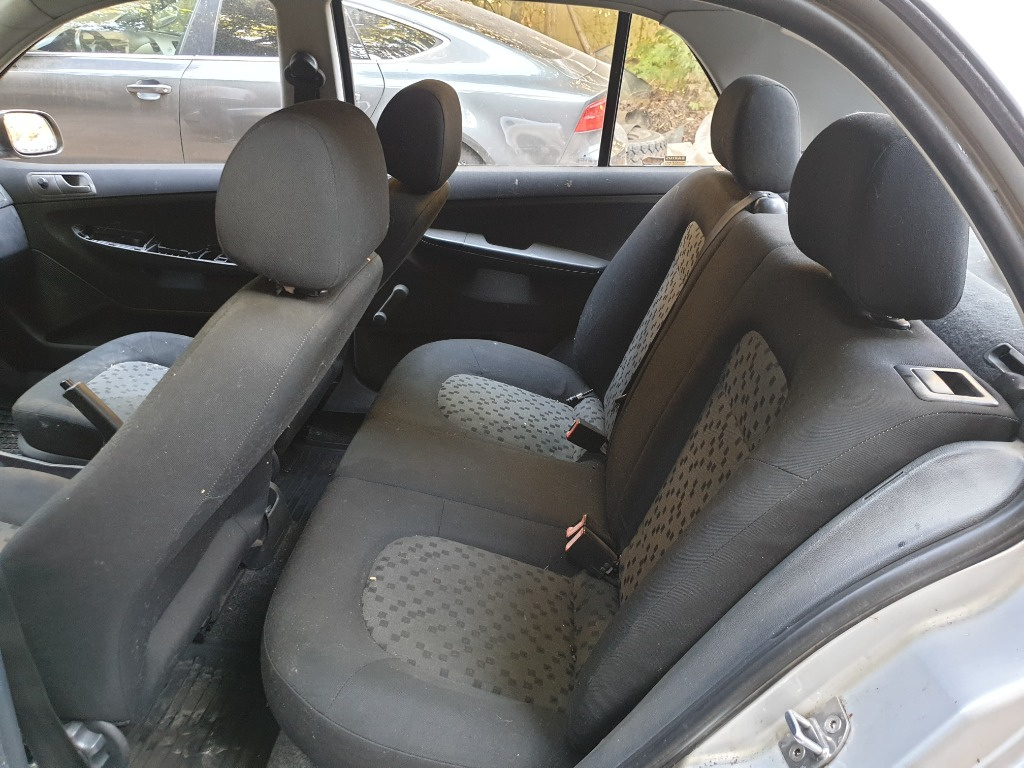 Grila proiector Skoda Fabia 2003 Berlina 1.2 HTP - imagine 8
