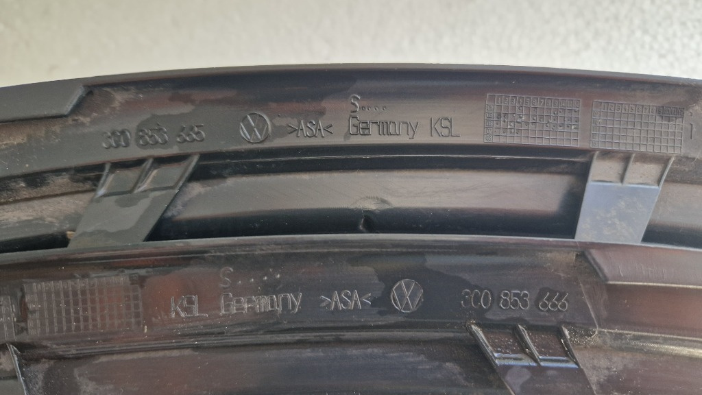 Grila proiector ST+DR VW Passat B6 2005 