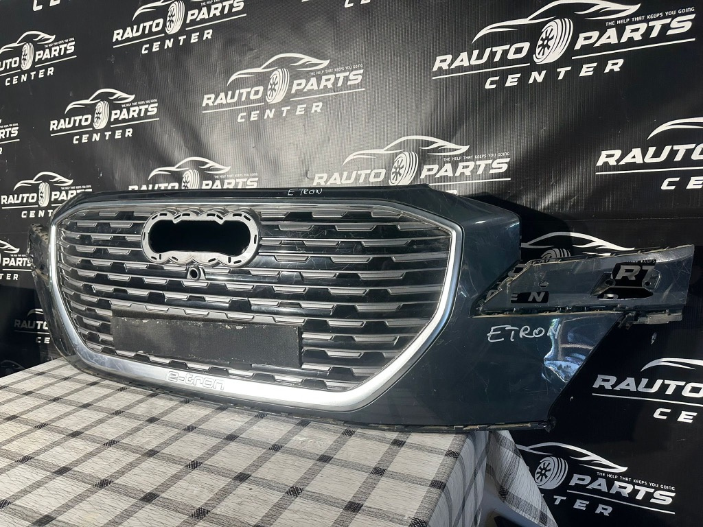 Grila radiator Audi E-Tron Q4 Gaura Pentru Camera 2021/2022/2023/2024