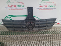 Grila radiator centrala pentru Mercedes C-Class W203 coupe an 2003