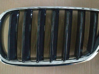 Grila radiator cromata/neagra BMW X3 (E83) 2007-2011 cod origine 51113420088 - stoc