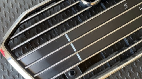 Grila radiator cu loc pentru senzori parcare Audi A6 C8 2019-2021 4K0853651B 4K0853653B