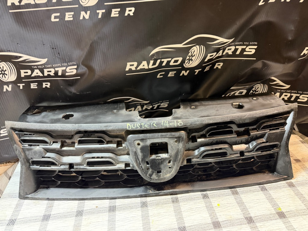 Grila radiator Dacia Duster Facelift 2014/2015/2016/2017/2018