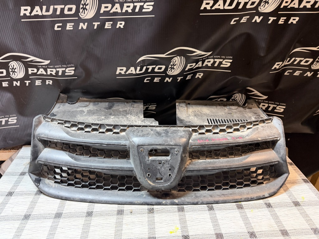 Grila radiator Dacia Sandero 2014/2015/2016/2017/2018/2019