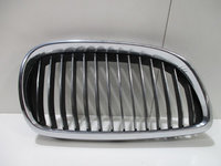 Grila radiator dreapta BMW Seria 3 E92 / E93 An 2008 2009 2010 2011 2012 cod 7157276