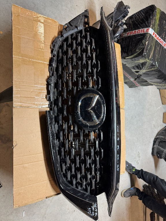 Grila radiator + emblema + parte superioara Mazda CX-5 FACELIFT 2022/2023/2024/2025