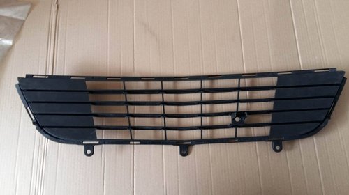 Grila radiator inferioara opel meriva 9318841