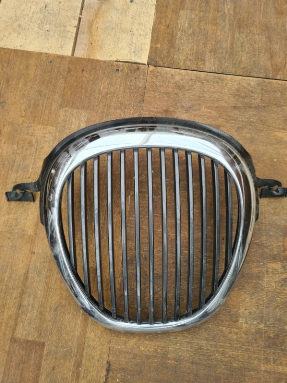 Grila Radiator Jaguar S-Type 2006 Cod xr838a133aa