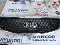 GRILA RADIATOR KIA SPORTAGE 2014 / PREZINTA O FISURA / COD - 86352-3U500