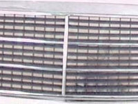 Grila radiator MERCEDES-BENZ C-CLASS W202 KLOKKERHOLM 3512990 PieseDeTop