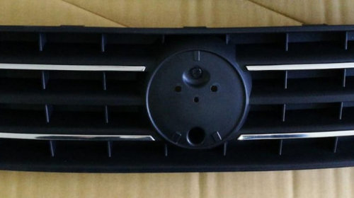 Grila radiator neagra cu crom pana in 2007 FI
