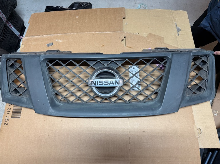 Grila radiator Nissan Navara 2010/2011/2012/2013/2014