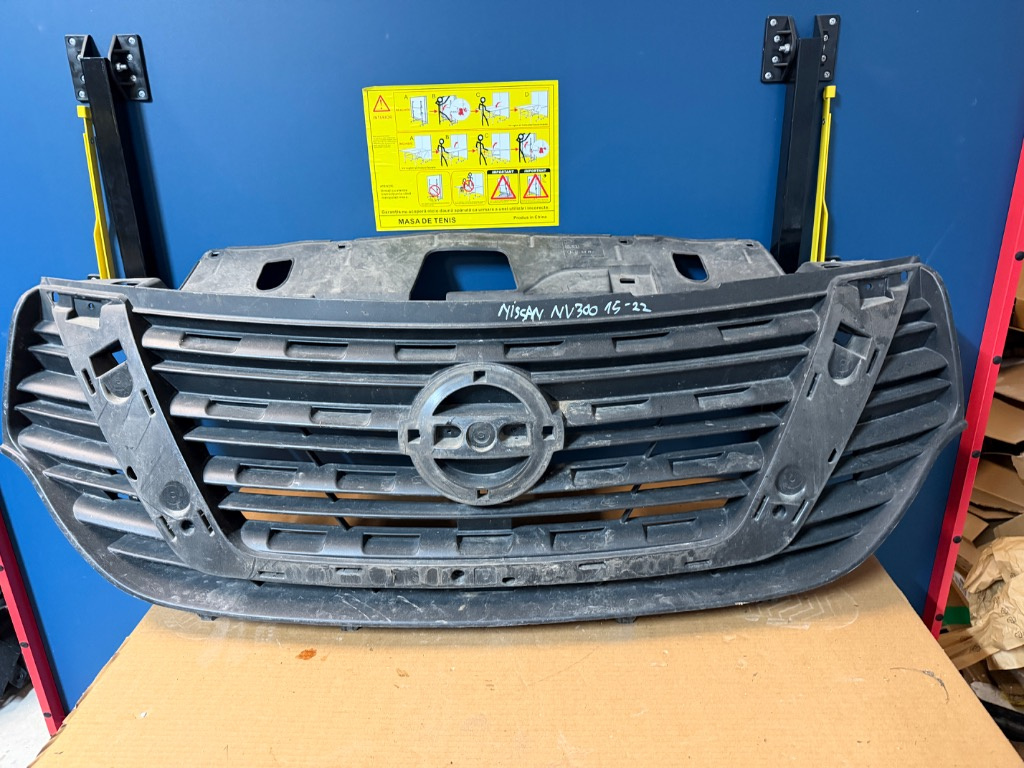 Grila radiator Nissan NV300 2015/2016/2017/2018/2019/2020/2021/2022