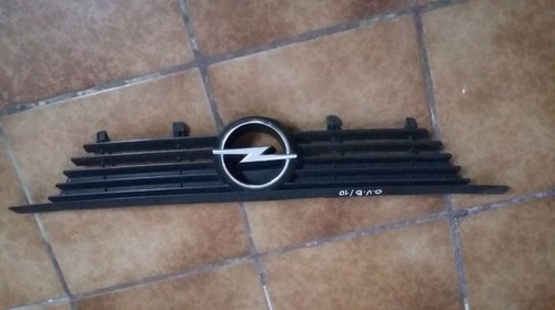 Grila radiator Opel Vectra B