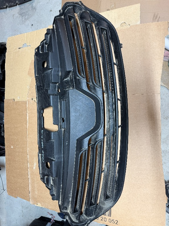 Grila radiator Renault Trafic 2014/2015/2016/2017/2018/2019