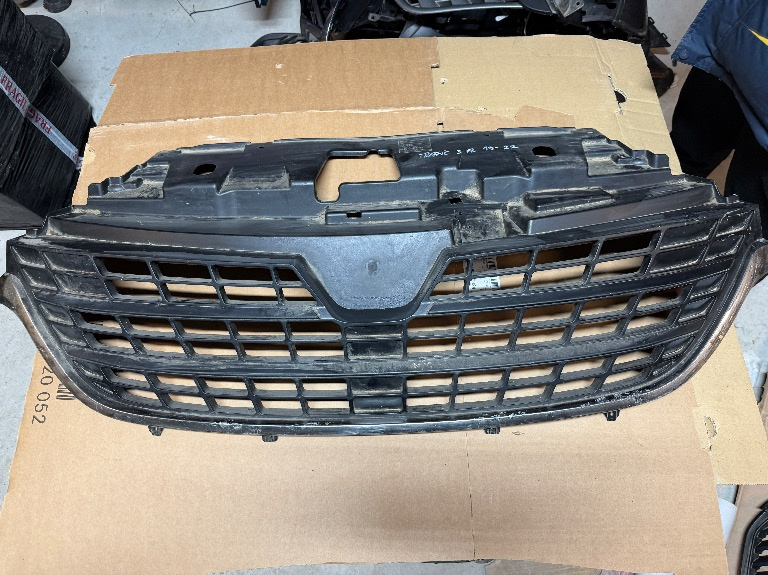 Grila radiator Renault Trafic 3 Facelift 2019/2020/2021/2022
