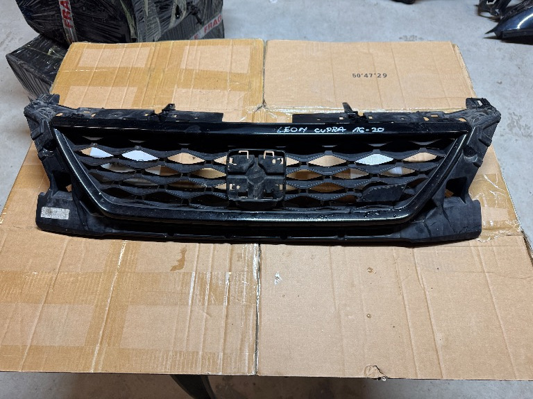 Grila radiator Seat Leon CUPRA 2016/2017/2018/2019/2020