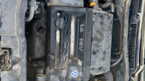 Grila radiator Volkswagen Golf 4 2001 Hatchback 1.4 benzină 16 valve