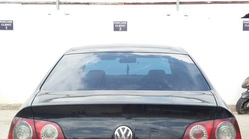 Grila radiator Volkswagen Passat B6 2009 berlina 2.0 TDI