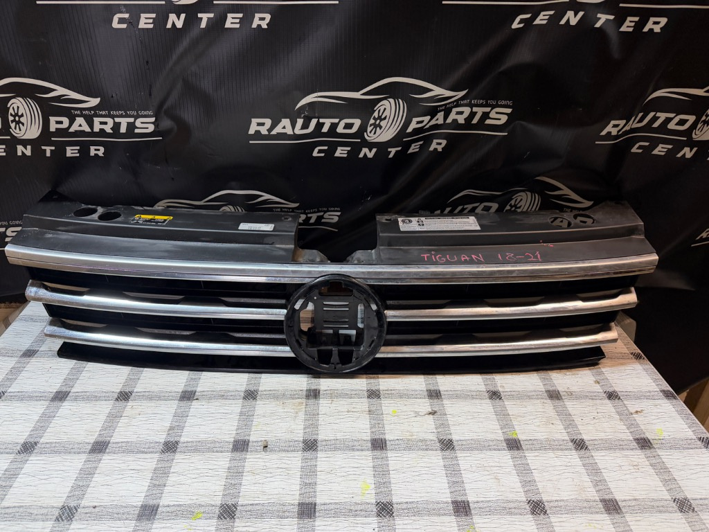 Grila radiator Volkswagen Tiguan 2016/2017/2018/2019/2020/2021
