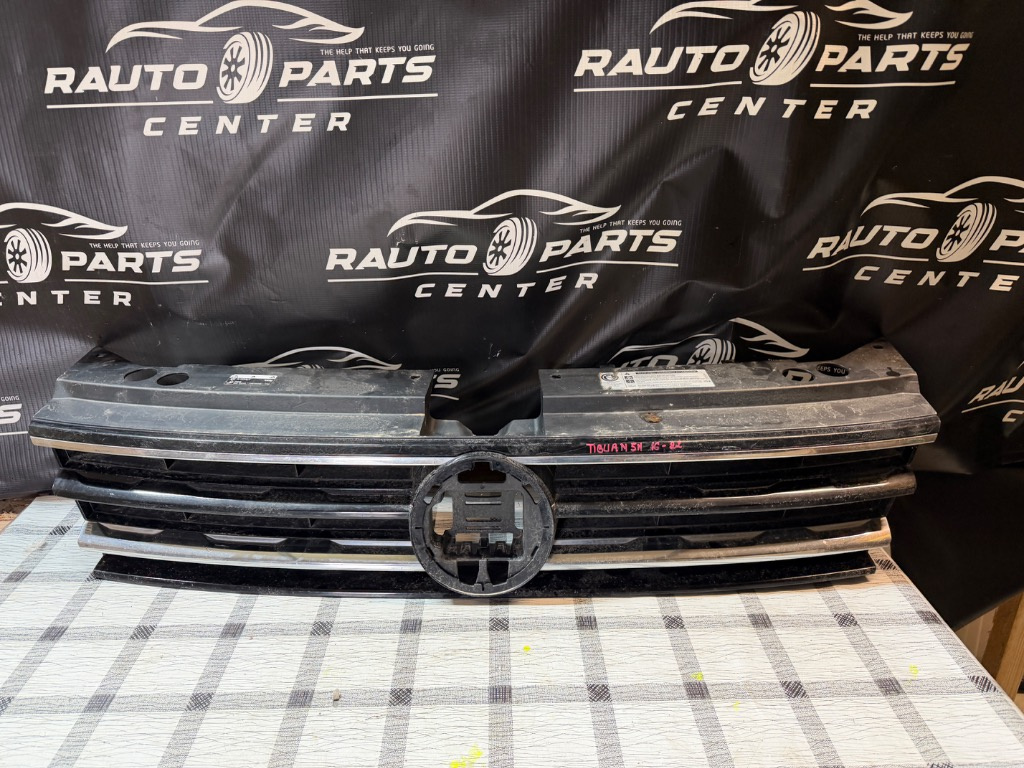 Grila radiator Volkswagen Tiguan 5N 2016/2017/2018/2019/2020/2021/2022