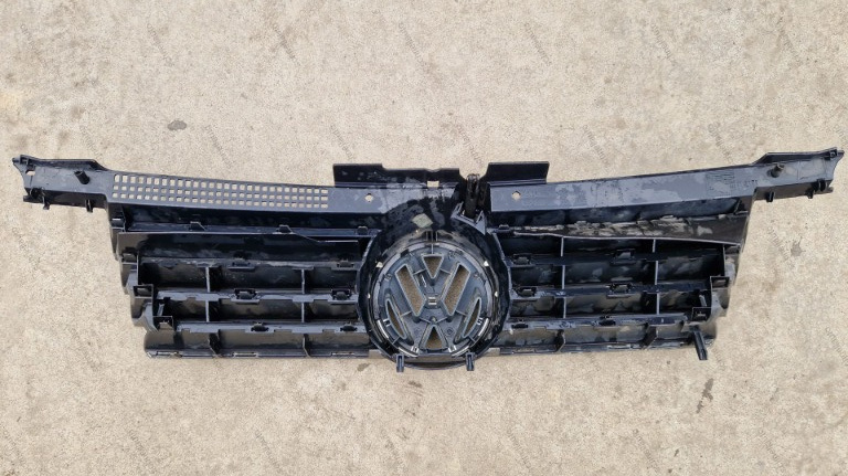 Grila radiator VW Bora cod 1J5 853 655 C