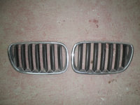 Grila Stanga / Dreapta BMW X3 E83 3420088 3420087