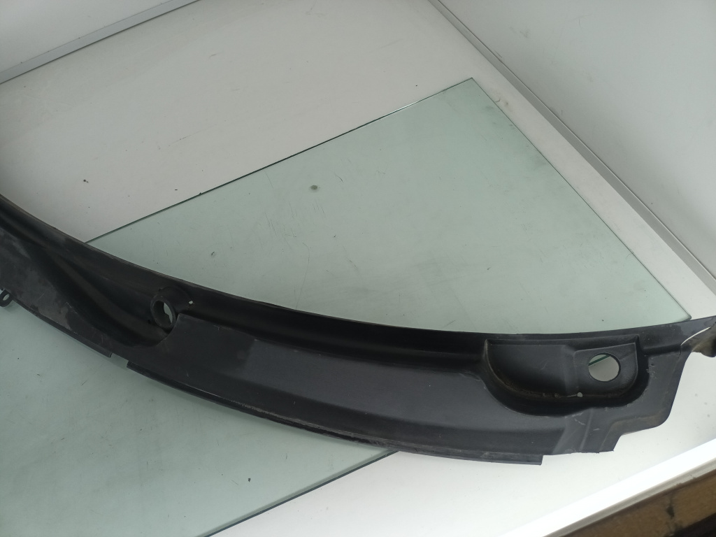Grila stergator parbriz Audi A6 C6 2.7 T