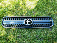 Grila Toyota Rav 4 model 2004 cod 53101-42140