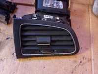 Grila ventilatie bord Renault Megane 4 cod produs:687616296R