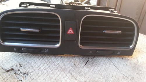 Grila ventilatie centrala VW Golf VI