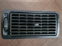 Grila ventilatie dreapta Vw Golf 4 cod 1J1819704C