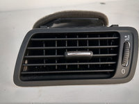 Grila ventilatie stanga fata Volkswagen Passat B6 cod 3C2819701D