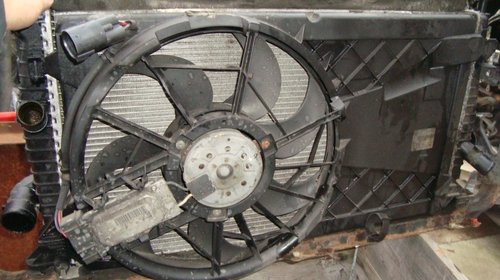 Grup radiatoare + Electroventilator Ford Focus 2 din 2007 motor 1.6 tdci motorina cod G8DB