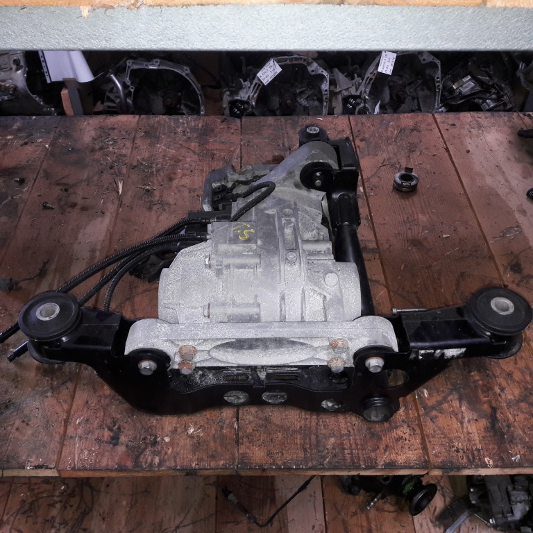 Grup spate VW T5 2007, 2.5 tdi automat, cod piesa HUJ
