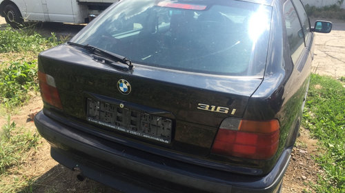 Haion BMW E36 116i Coupe