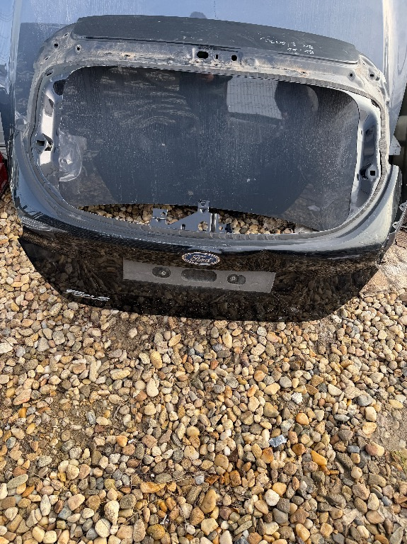 Haion / capota portbagaj Ford Focus 3 Facelift 2015/2016/2017/2018