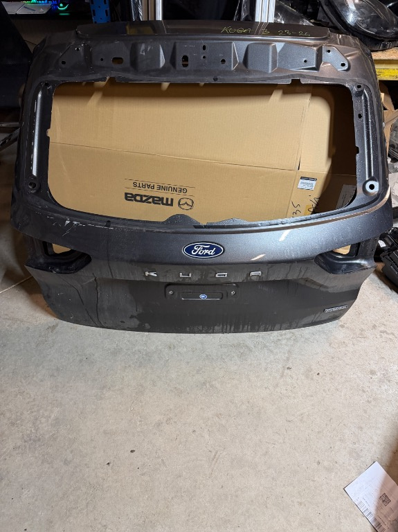 Haion / capota portbagaj Ford Kuga MK3 Facelift PV4B-S40405-AE 2023/2024/2025
