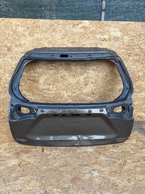 Haion / capota portbagaj Toyota Yaris Cross 2020/2021/2022/2023/2024
