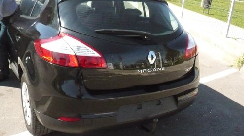 Haion cu luneta Renault Megane 3 HATCHBACK (2009-2015) Noire Etoile (TEGNE)