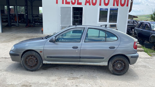 Haion Renault Megane 2001 berlina cu haion 1,9 dti