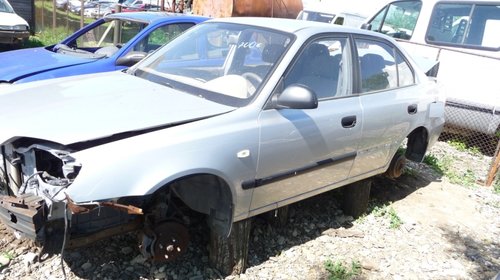 HYUNDAI ACCENT/LC, 1.4 BENZINA, 62 KW, GRI, 2004