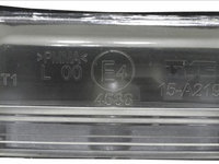 Iluminare numar de circulatie 15-0219-00-2 TYC pentru CitroEn Saxo CitroEn Berlingo Peugeot Grand Peugeot Partner Peugeot Ranch CitroEn Xsara Peugeot 206 CitroEn C5 Peugeot 307 CitroEn C3 Peugeot 207 CitroEn C4 Peugeot 308 Peugeot 5008 CitroEn Jumpy