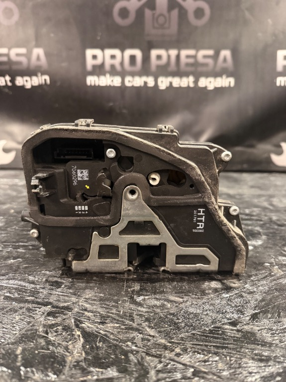 Incuietoare dreapta spate BMW E90 E91 E92 E93 - imagine 1
