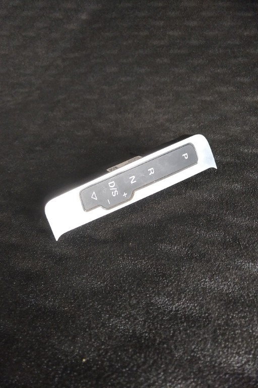 Indicator selector de viteze automat Audi A4 B8 A5 8T Q5 8R1713463