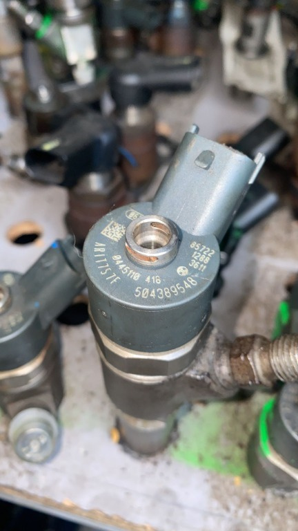 Injector Iveco Daily 2.3JTD 2011 2012 2013 2014 2015 2016 504389548